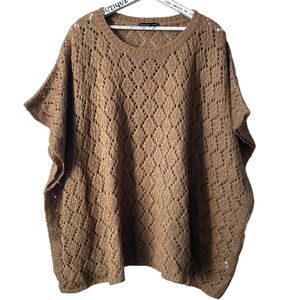 Annalee + Hope Crochet Square Poncho Top Size L